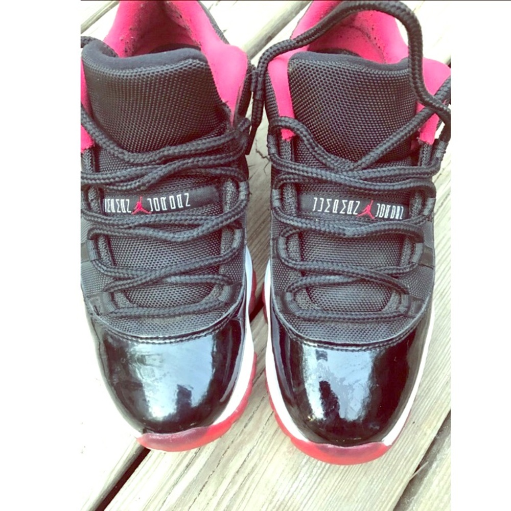 Jordan XI 11 “Low Bred”